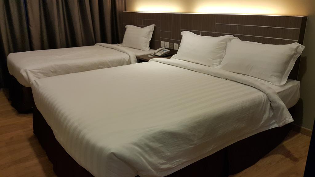 U Design Hotel Mentakab Mentekab Esterno foto